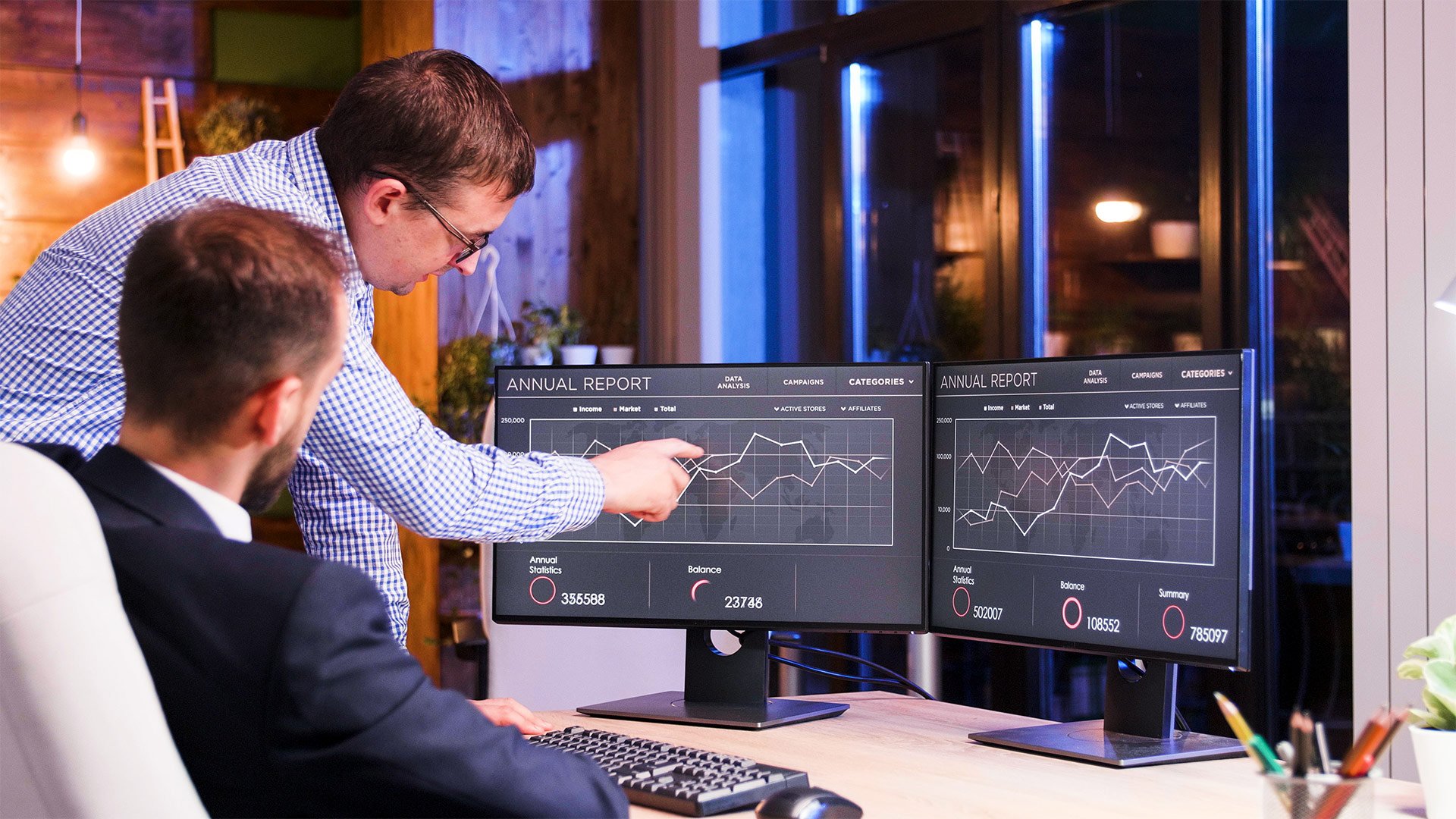 Enabling-Data-driven-Decision-making-with-Snowflake